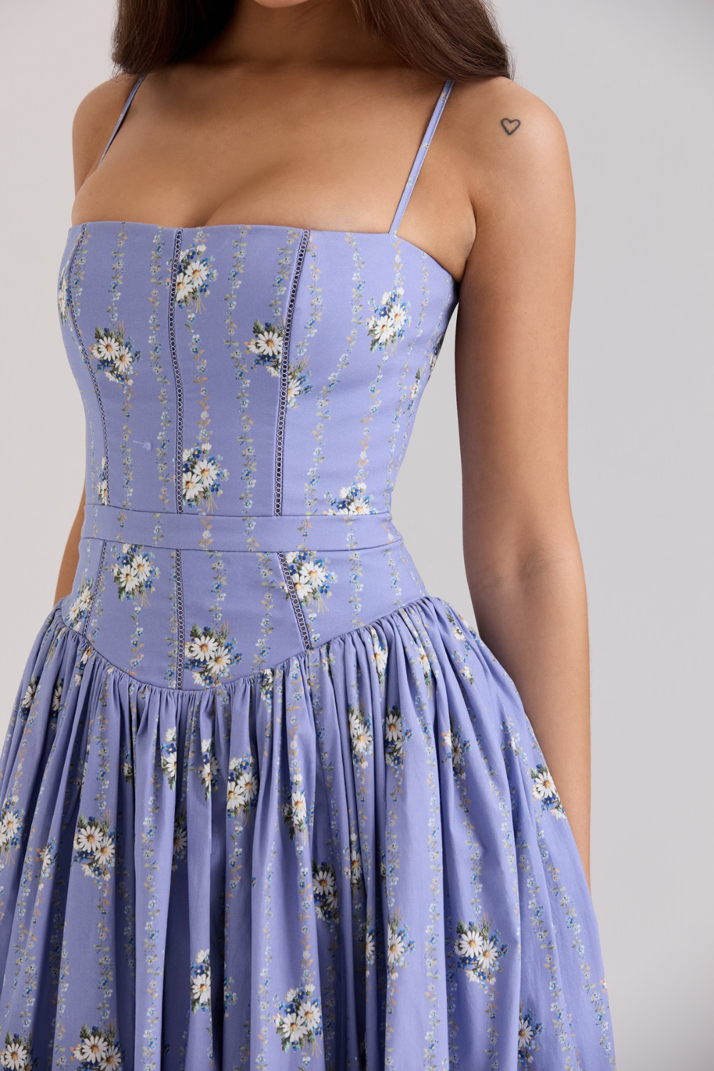 Formendes Kleid Stella