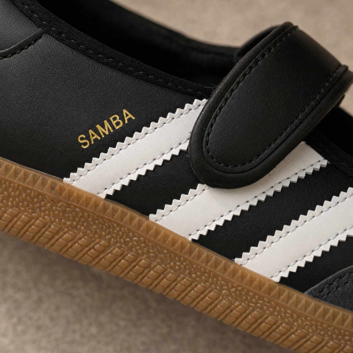 Samba Jane Schwarz